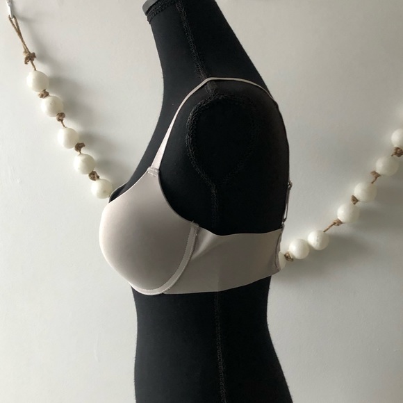New BODY CULTURE, INC. Light Grey Silver Front Closure Bra 36B - Picture 5 of 11